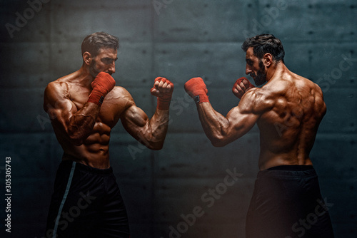 Photo MMA, Kickboxing, Boxing Men Face Off Himself
