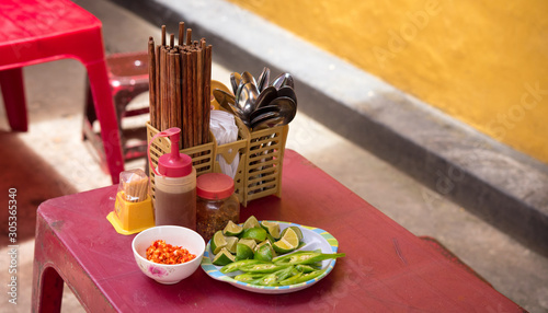 Street food restaurant in Hoi An, Vietnam　ベトナム・ホイアンの路上レストラン