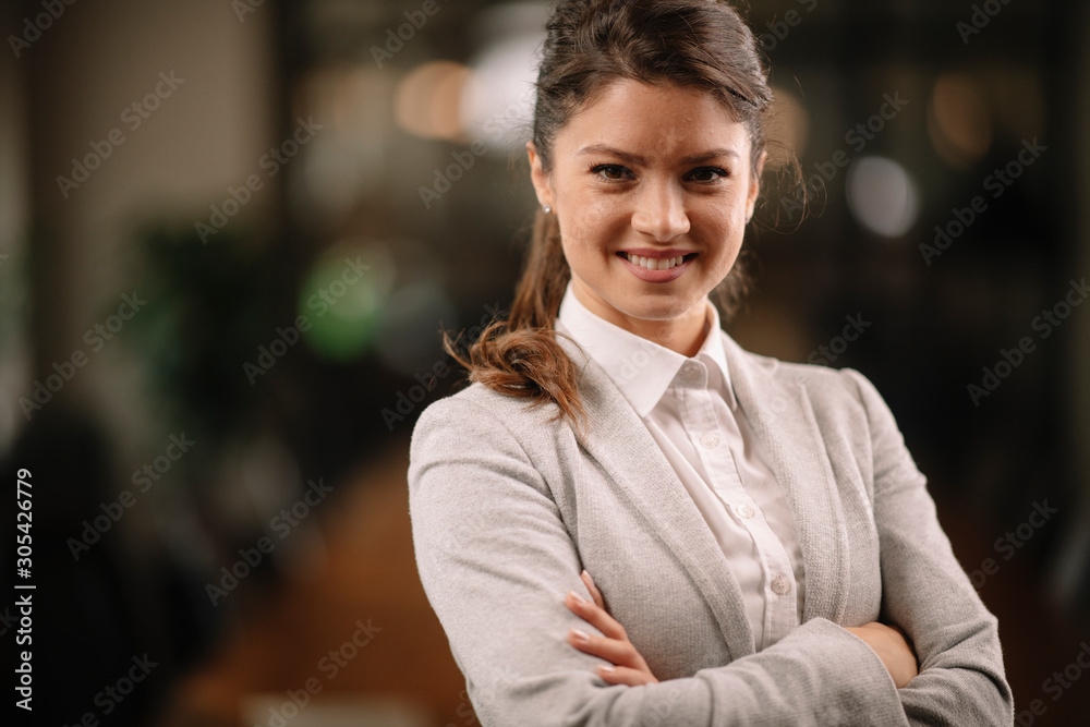 Obraz premium Portrait of beautiful businesswoman in office.