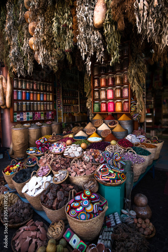Cuadro en lienzo Moroccan remedies and species shop