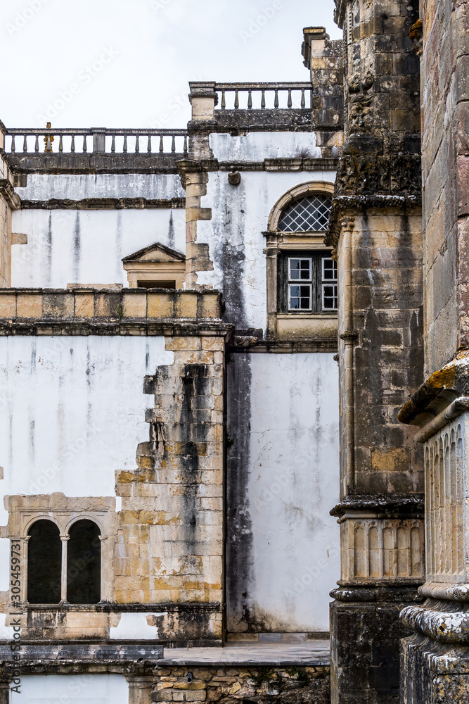 Close-up of exterior building walls of Convento de Cristo