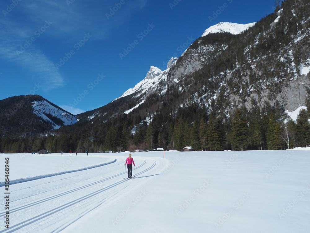 Karwendelgebirge im Winter - Langlaufen