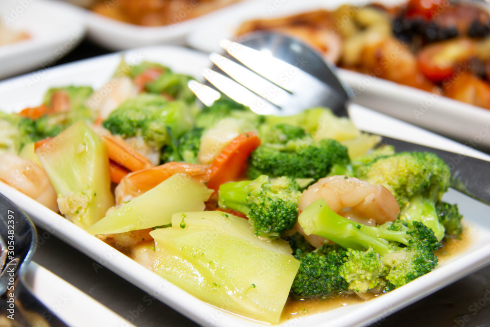 stir fry vegetables with shrimp on plate stir fry vegetables with shrimp on plate