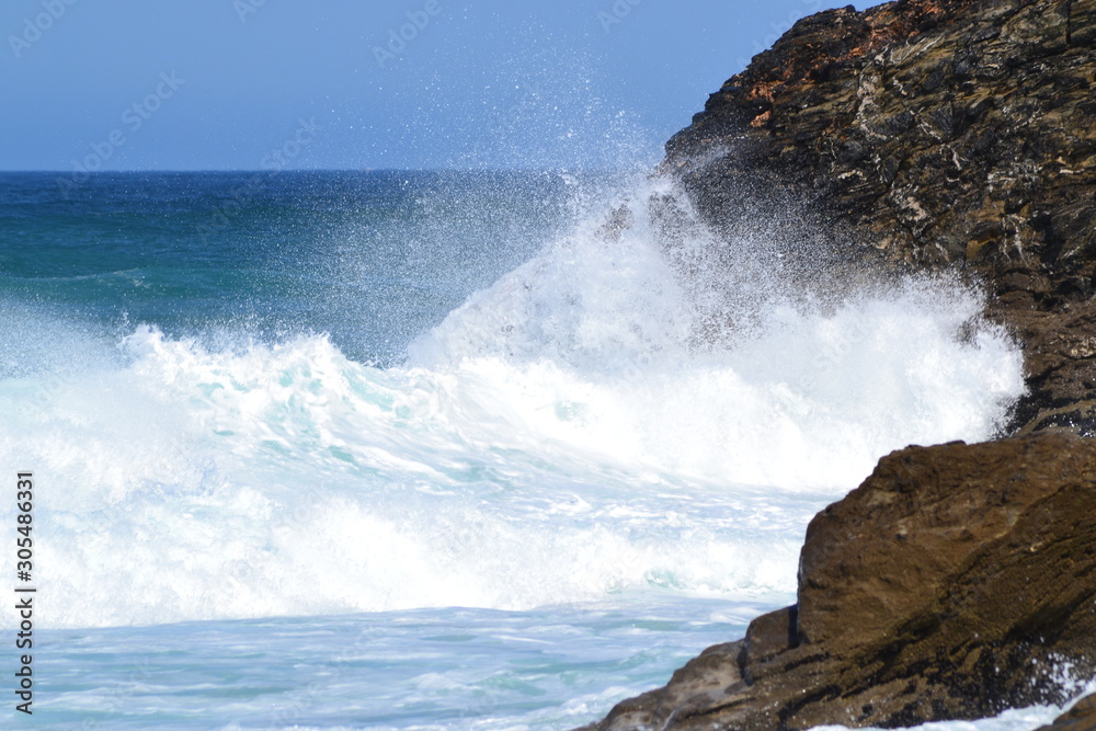 crashing waves and surf crashing waves and surf