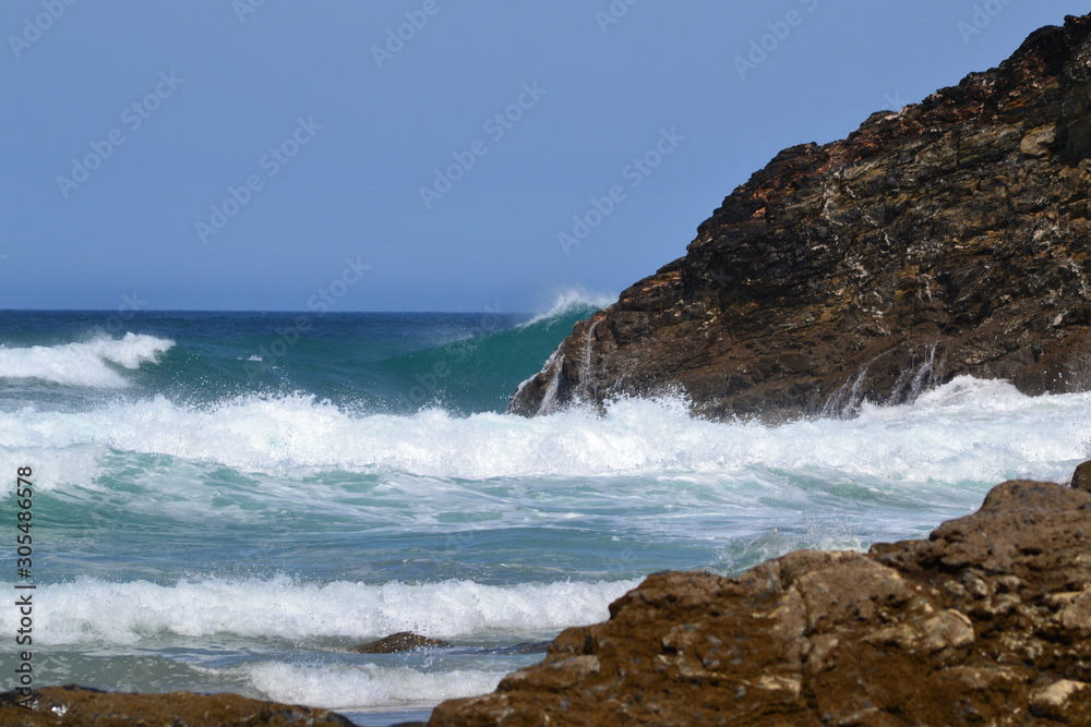 crashing waves and surf crashing waves and surf