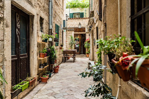 Fototapeta Naklejka Na Ścianę i Meble -  Old city of Kotor in Montenegro