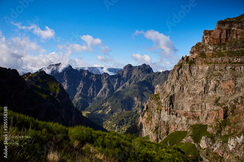 Fototapeta Naklejka Na Ścianę i Meble -  Madeira Mountains