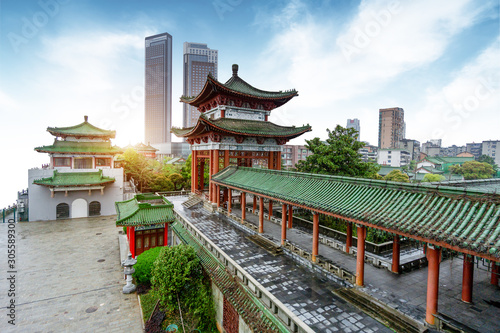 At dusk, the famous Chinese ancient buildings: Tengwangge