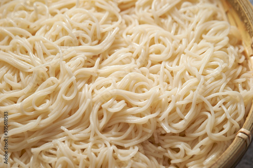 Boiled somen, white thin noodle 