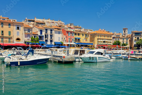 Port of Cassis old town. Provence, France © Yamagiwa