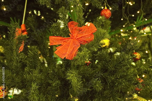 bow on christmas tree
