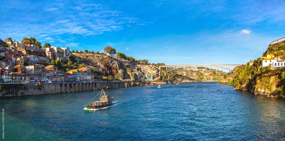 Naklejka premium Panoramic view of Porto