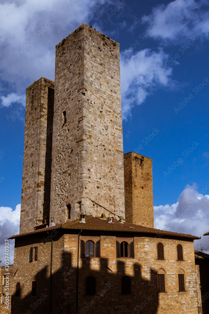 Cityscape of San Gimingnano, a small walled medieval hill town in the province of Siena, Tuscany.