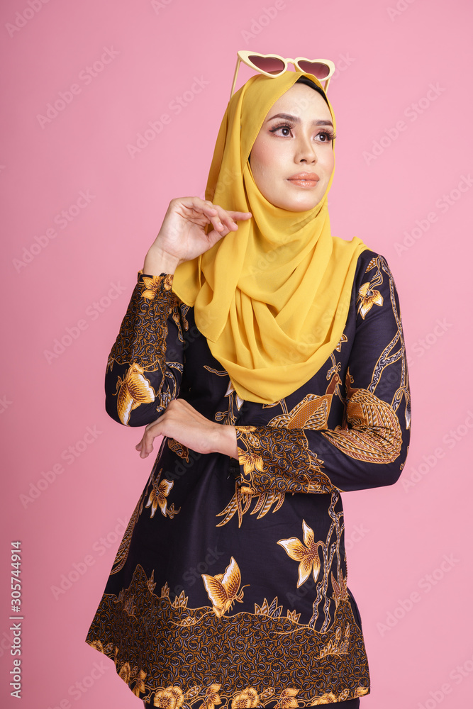 baju kurung\