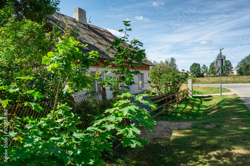 Wallpaper Mural House of a small city. Torontodigital.ca