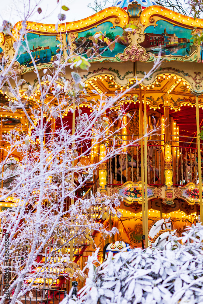 Obraz premium Vintage carousel and winter decoration 