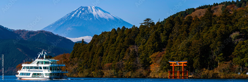 Fototapeta premium 富士山が見える風景（Twitterヘッダー用）