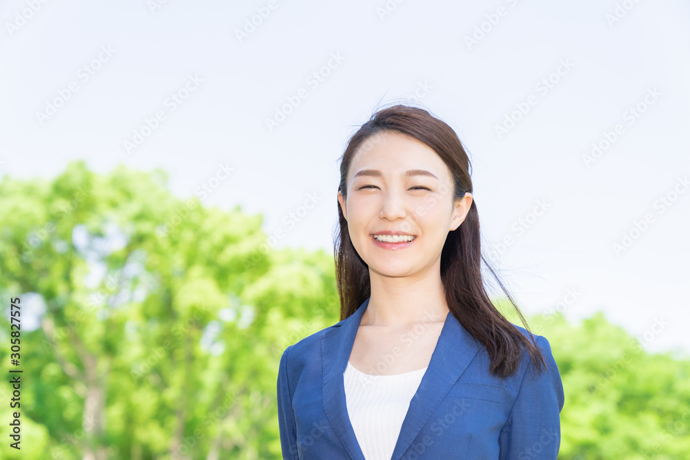 笑顔の女性 ビジネス 笑顔の女性 ビジネス