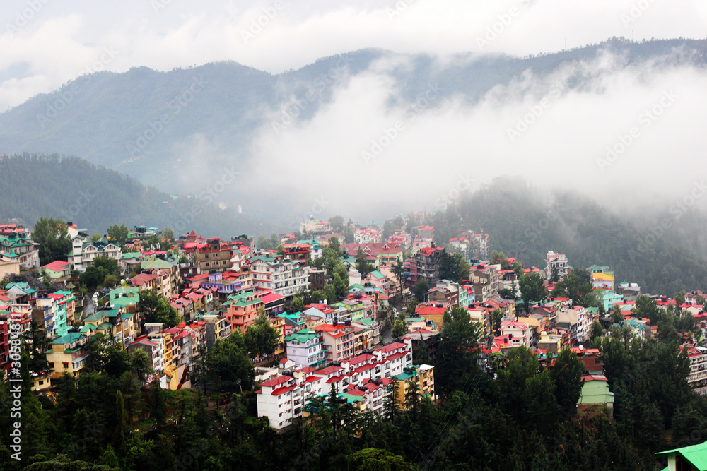 Obraz premium Beautiful valley in mountain range.