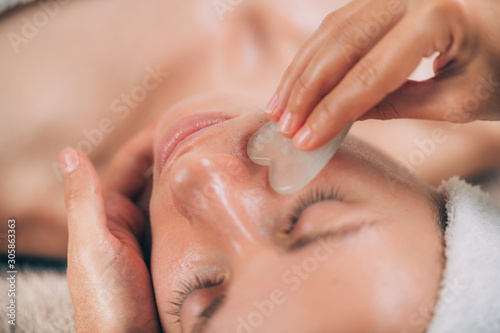 Guasha Jade Face Sculpting Massage photo