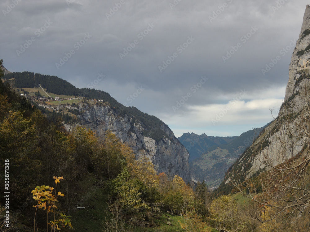 Fototapeta premium The path that goes up to the Hotel Obersteinberg from the Lauterbrunnen valley. Bernese Oberland. Switzerland