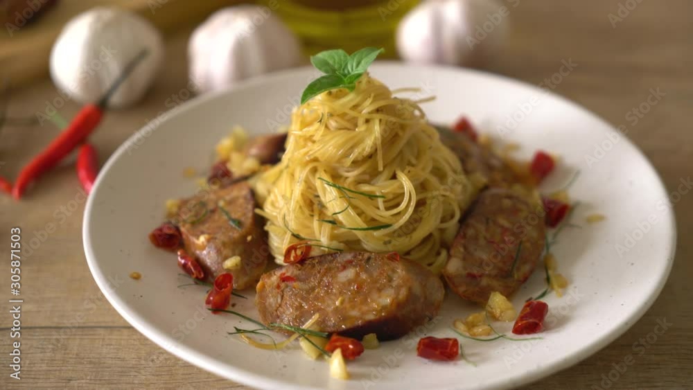 Stir-Fried Spaghetti with Sai Aua (Notrhern Thai Spicy Sausage) Stir-Fried Spaghetti with Sai Aua (Notrhern Thai Spicy Sausage)