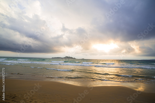 Fototapeta Naklejka Na Ścianę i Meble -  golden sunset on the Greece beach