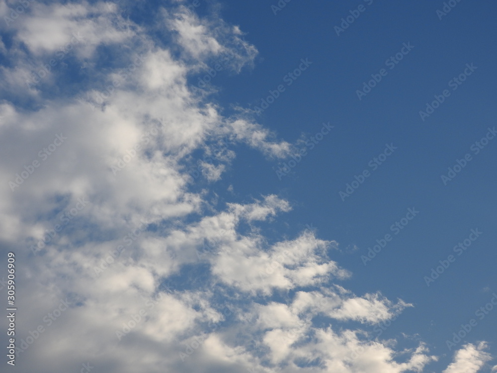 Fototapeta premium Withe clound on blue sky