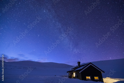 Night in Reinheim Cabin, Dovrefjell National Park, Norway © Alberto Gonzalez 