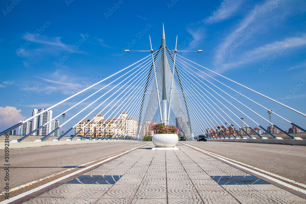 Fototapeta premium View of the Seri Wawasan Bridge, Putrajaya Kuala Lumpur, Malaysia.