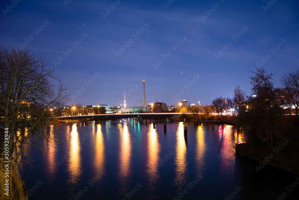 Naklejka premium Berlin am Abend