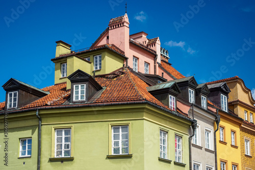 Obraz na płótnie Roofs and walls of medieval houses of the old city in Warsaw, Poland w salonie