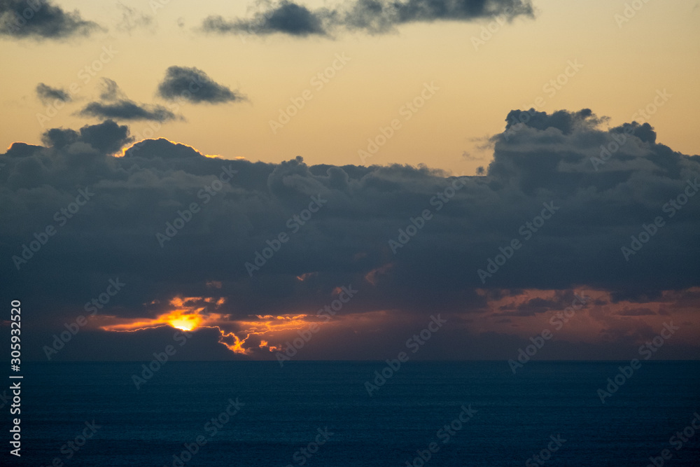 Obraz premium sunset over the sea