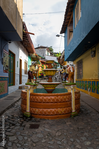 Brunnen in Guatapé Kolumbien