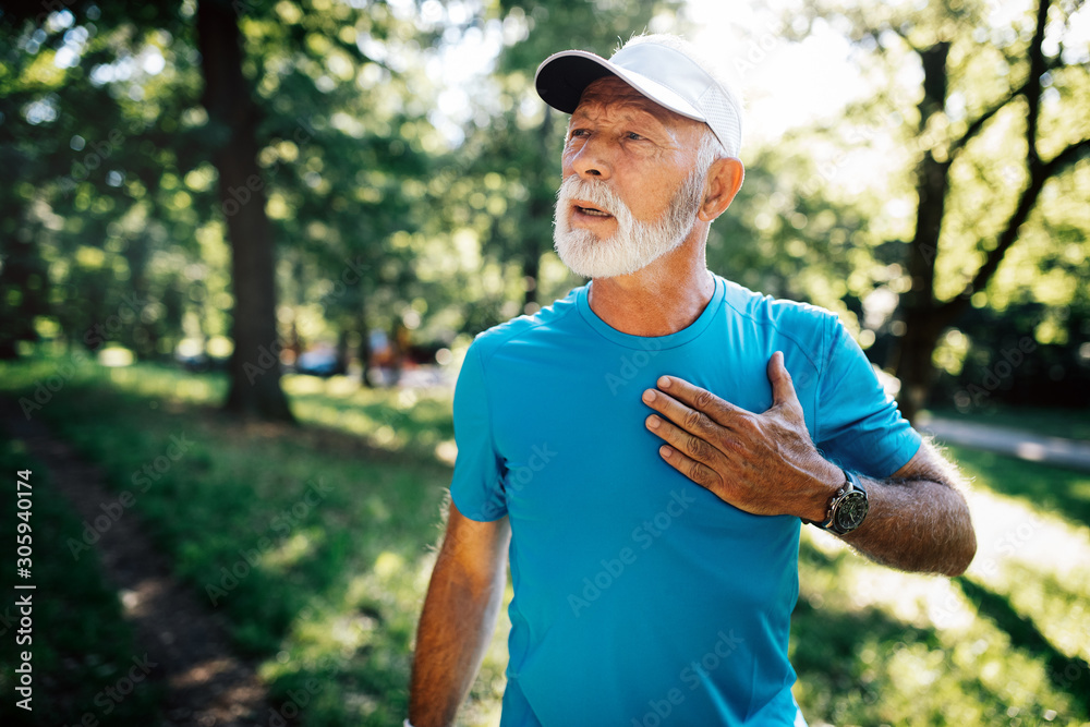 Mature man athlete have sore left chest pain dizziness Mature man athlete have sore left chest pain dizziness