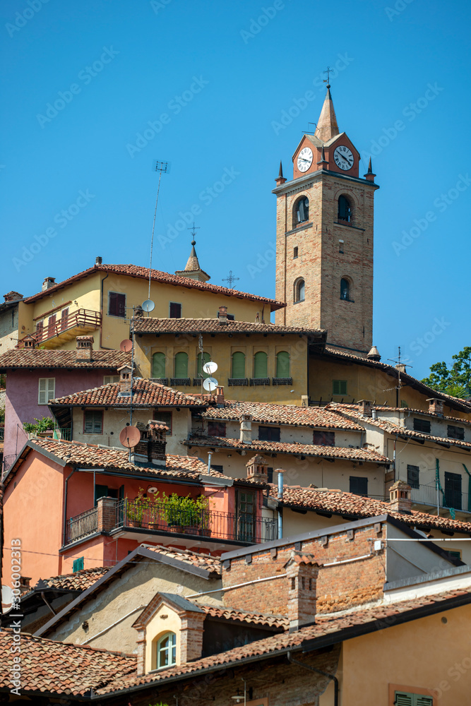 view of old town, view of old town in italy, italien