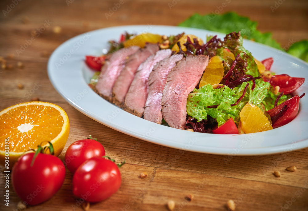 Roasted duck breast and salad with vegetable