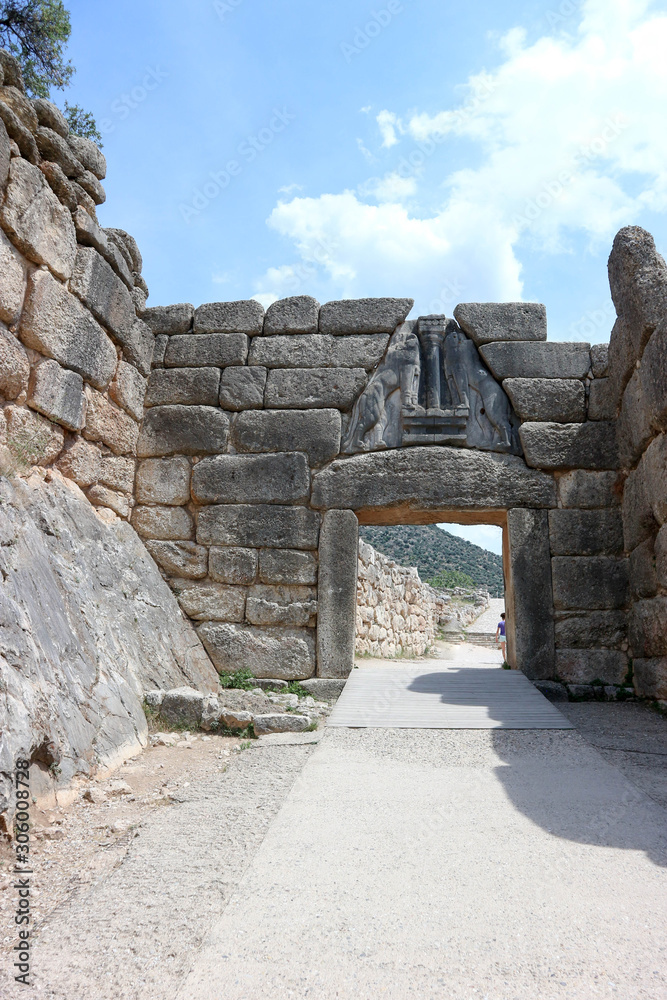The lion gate of ancient Mycenae monumental sculpture of Bronze Age Greece