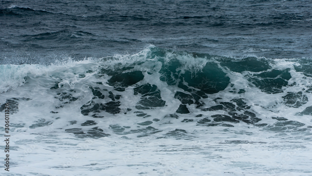 tlantic waves in the Canary Islands tlantic waves in the Canary Islands