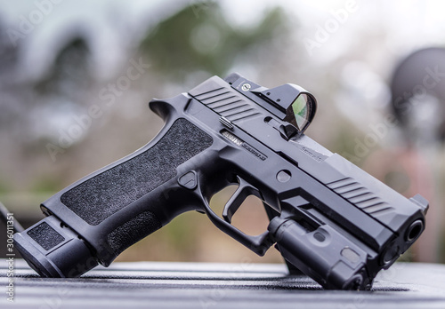 Red Dot Pistol