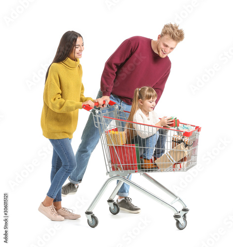 Family with shopping cart f...