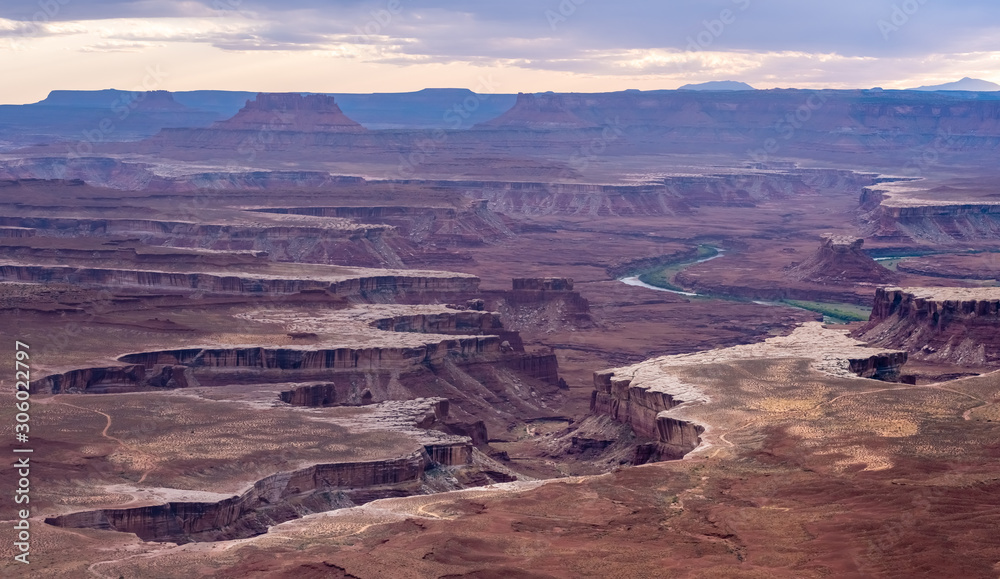 Gran View Point, Canyonlands National Park, Utah, USA. Stunning canyons, mesas, and buttes eroded by the Colorado, Green and tributary rivers