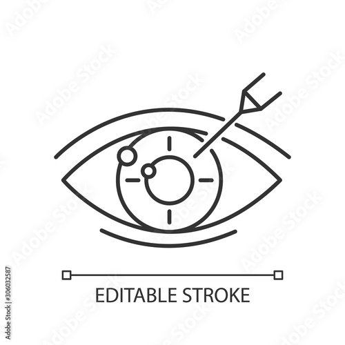 Vision correction linear icon. Medical procedure. Astigmatism. Ophthalmology. Laser operation. Eye disorder. Thin line illustration. Contour symbol. Vector isolated outline drawing. Editable stroke