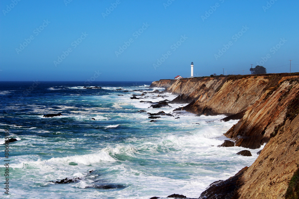 Obraz premium lighthouse on coast