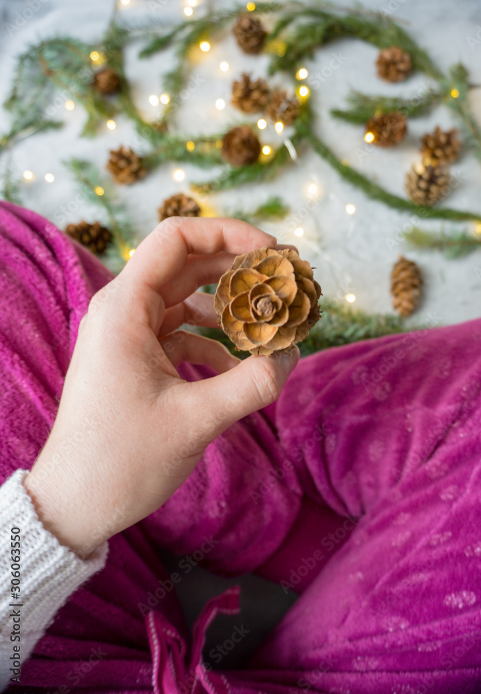 2019 christmas pine cone light gold tree pattern flower woman hold pinecone 2019 christmas pine cone light gold tree pattern flower woman hold pinecone