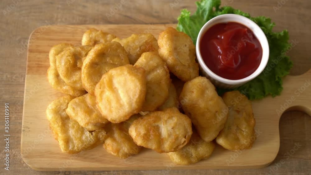 Fried chicken nuggets with sauce Fried chicken nuggets with sauce
