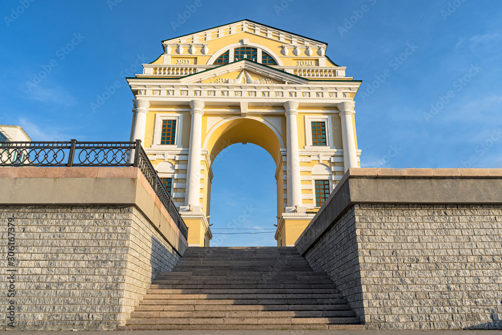 Obraz premium Arch Moscow triumphal gate in Irkutsk