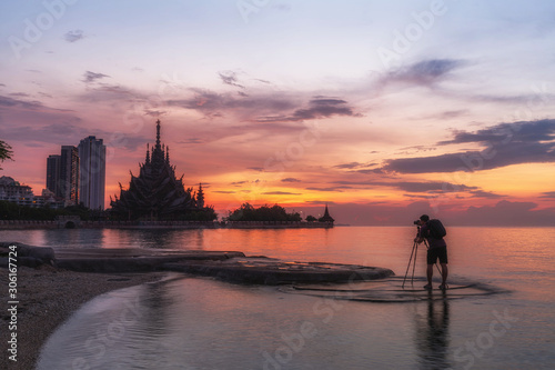 The castle in Pattaya city is characterized by the beauty of art. And beautiful in the sunset