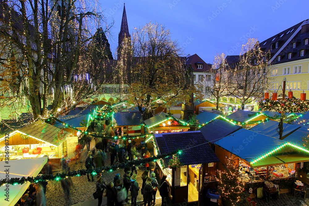 Fototapeta premium Weihnachtsmarkt Freiburg