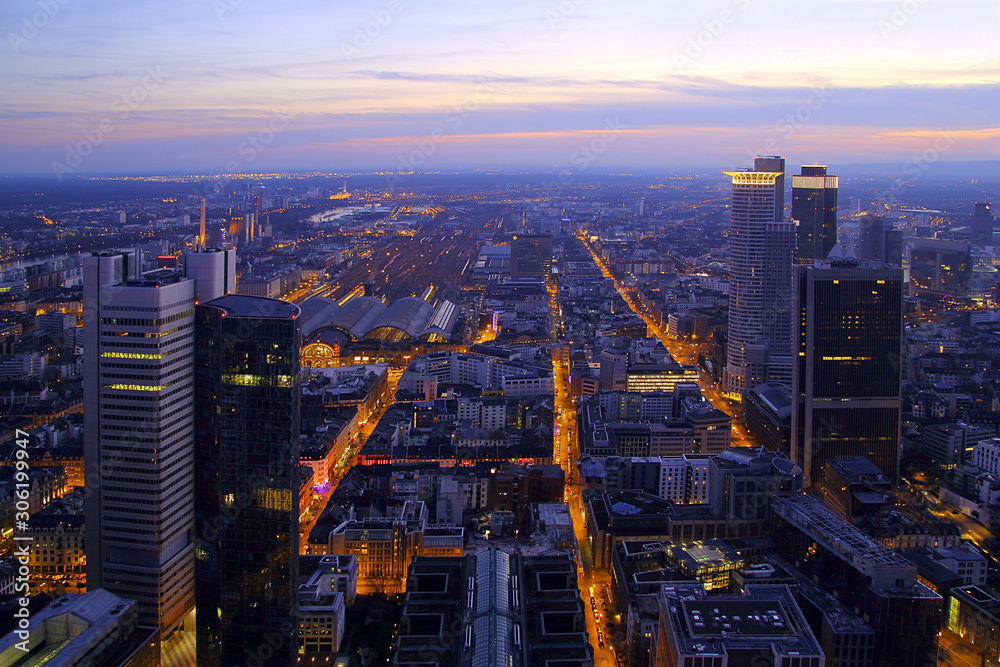 Fototapeta premium Frankfurt Dämmerung